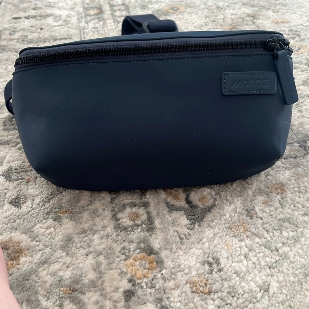 Metro Sling Bag